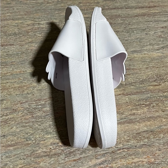 Sketchers plush foam line Friends slides - Picture 6 of 11